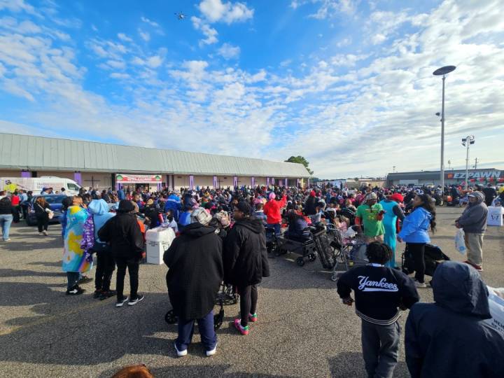 Thousands gather for Christmas in November giveaway