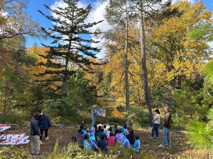 Greenwich Botanical Center Welcomes 4th Graders for ‘Art in Nature’