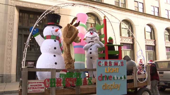 Santa Parade returns to Scranton with over 1,400 participants, Saturday