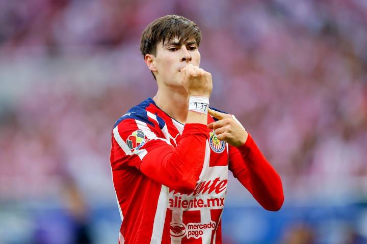 Armando González, nuevo ídolo de Chivas: conoce los animés que inspiran al “Otaku del gol”