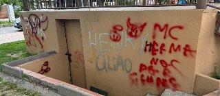 Denuncian rayados realizados por menores de edad en espacios públicos de Coltauco