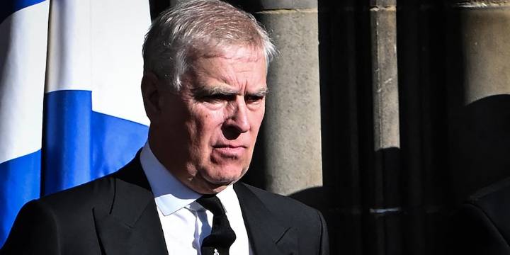 El misterioso patrimonio del expríncipe Andrés: de sus fuentes de ingresos secretas a la “asignación apropiada” de Carlos III tras perder sus títulos reales