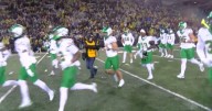 No. 6 Oregon escapes with 18-16 win over Iowa on Sappington's field goal with 3 seconds left