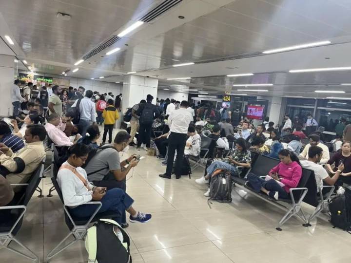 Air Traffic Disruptions Mount As Delhi Airport Delays Spill Over To Mumbai & Other Cities