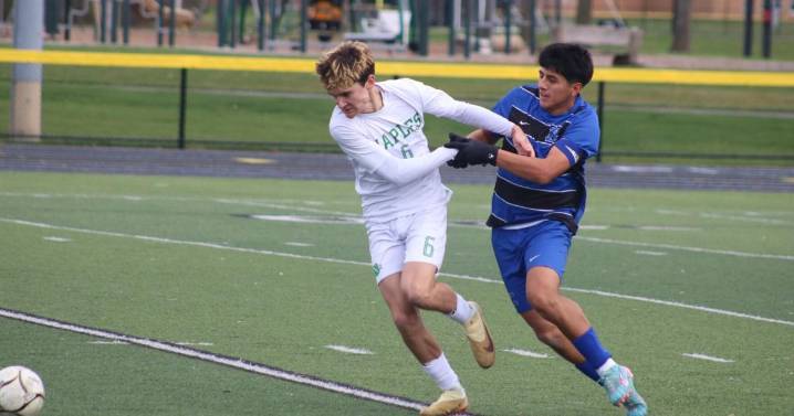 SEC. V BOYS SOCCER: Kendall finishes impressive season in 'C2' championship after loss against Naples