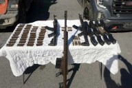 Hallan armas y rescatan a plagiado en Tamaulipas