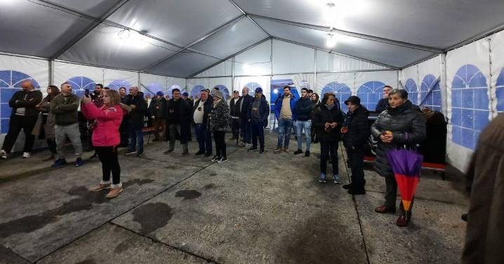 San Amaro presumió de vino en una fiesta pasada por agua