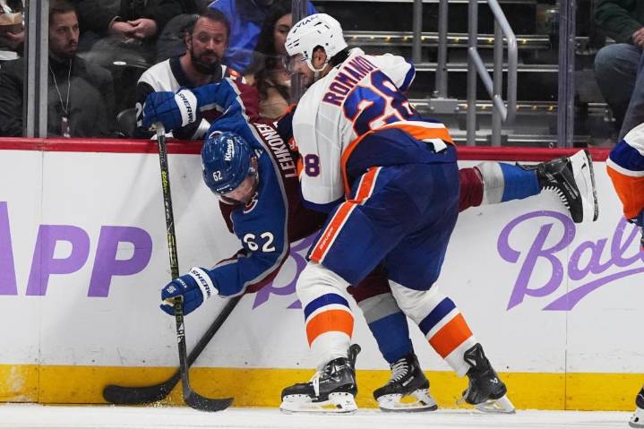 Ross Colton, Victor Olofsson power Avalanche win over Islanders