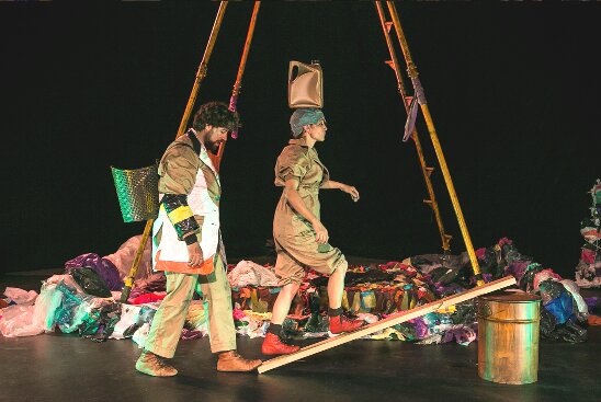 El teatro infantil "Cateura" llega a Tomares para concienciar sobre el reciclaje