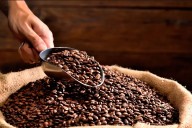 ANMAT prohibió siete productos de café por registros falsos e incumplimientos