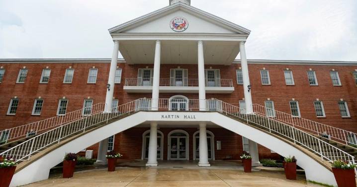 UL Lafayette faculty sound alarm over presidential search concerns, demanding transparency