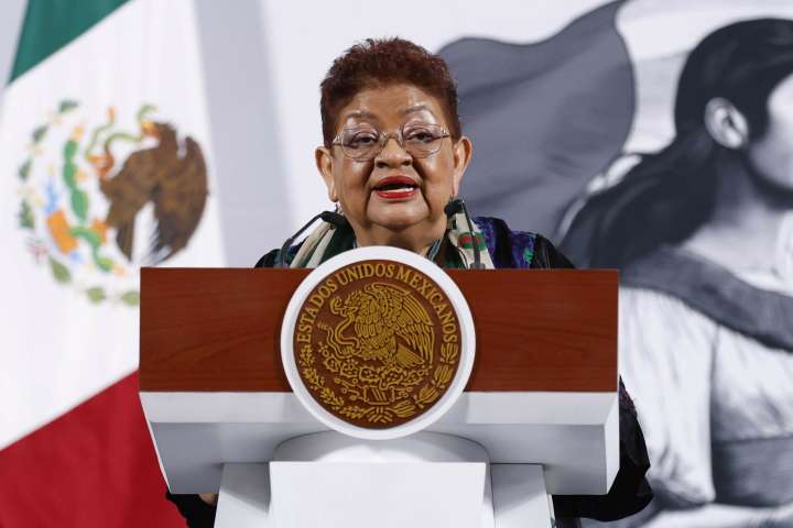 ¿Qué cargos ha ocupado Ernestina Godoy, consejera jurídica de Sheinbaum que podría reemplazar a Gertz Manero?