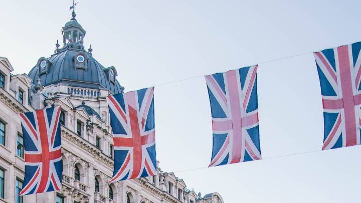 UK to ban porn that depicts strangulation or suffocation