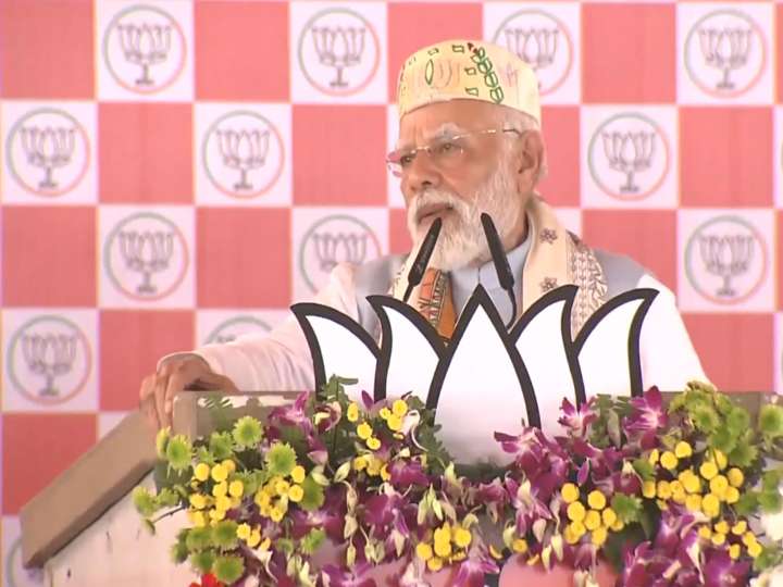 "NDA means vikas, RJD-Congress vinash": PM Modi