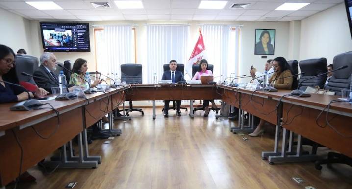 Reinfo: comisión del Congreso postergó votación del predictamen que amplía su vigencia