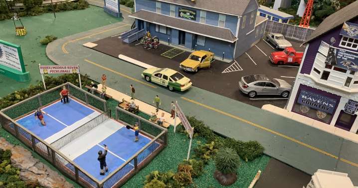 Maryland Aviation Museum unveils annual holiday train garden featuring miniature 'Martintown'