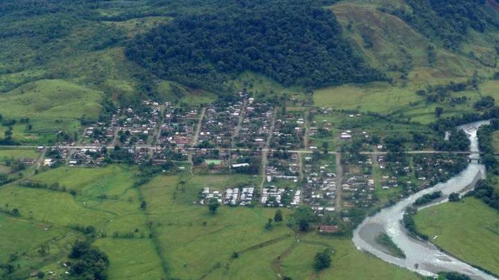 Niña de 13 años habría sido violada «en manada», en Mutatá: los agresores estarían «de paso»