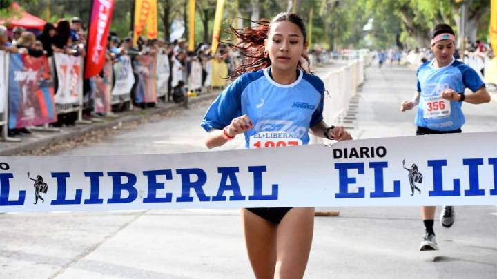 Valentina Velardez fue la ganadora de los 10K en la maratón Diario El Liberal “60…