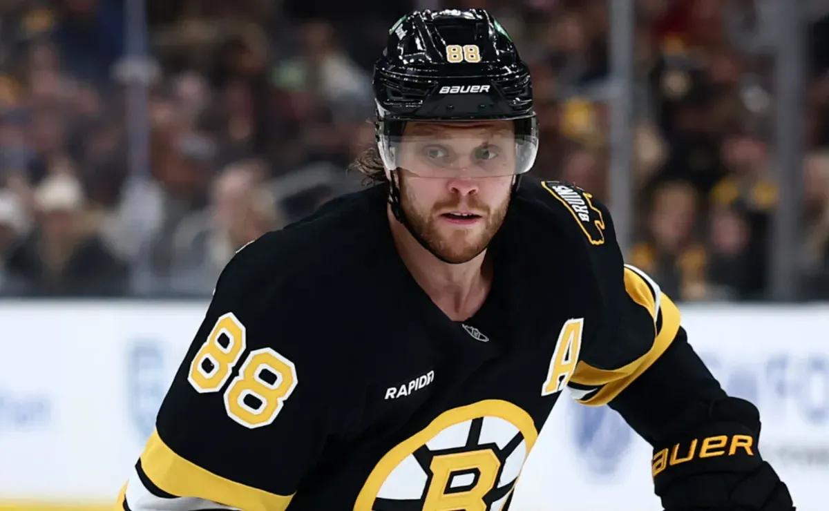 David Pastrnak’s 400th goal draws heartfelt message from Marco Sturm as Bruins extend streak vs Maple Leafs