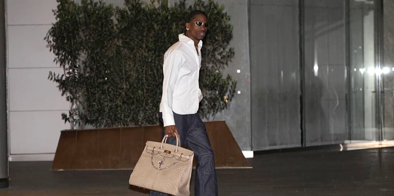 Travis Scott Steps Out with His Birkin Bag in Japan | Travis Scott 