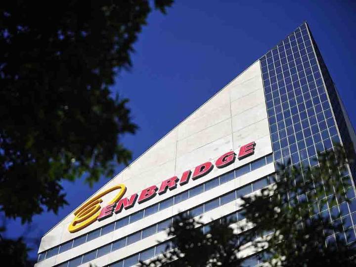 Canada's biggest oil pipeline is running full