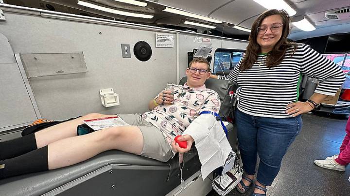 Tampa Gaither Senior inducted into Blood Donor Hall of Fame