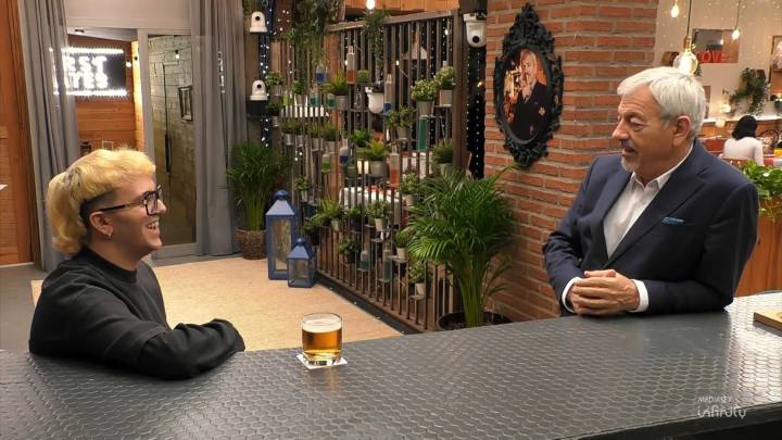 Guille sorprende a Carlos Sobera en 'First Dates': "¿Quieres ser mi pareja?"