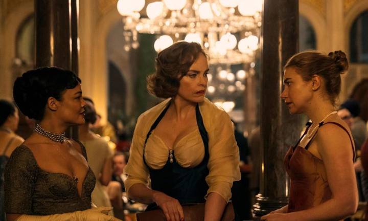 Theater classic gets sapphic twist in provocative ‘Hedda’