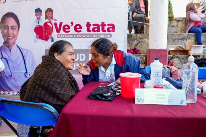 Gobierno de Oaxaca da servicios médicos a Guadalupe Victoria