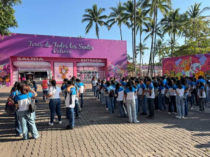Más de 2mil 600 niñas y niños de educación básica visitan la Feria de Colima