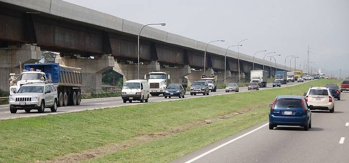 Vendedor falleció tras ser arrollado en la autopista ARC de Maracay