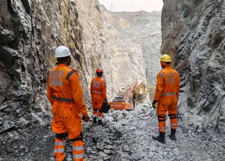 Stone quarry collapse: Another body pulled out, death toll mounts to 7