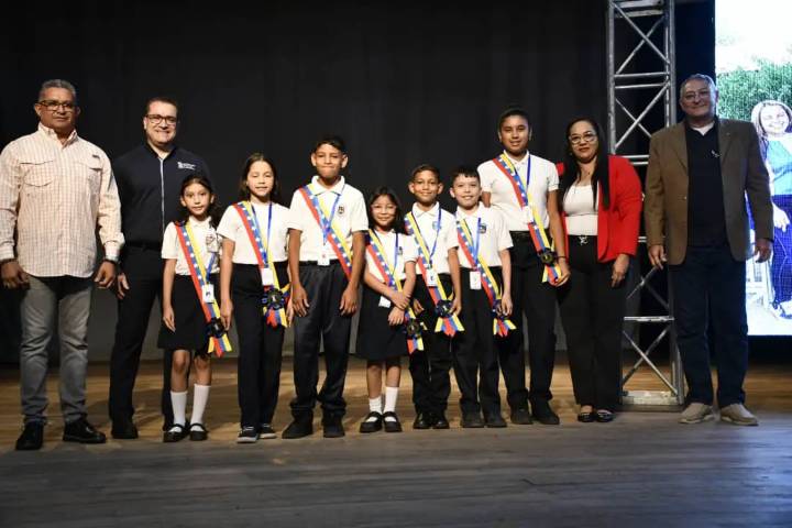 Contraloría de Carirubana juramentó a los contralores escolares 2025