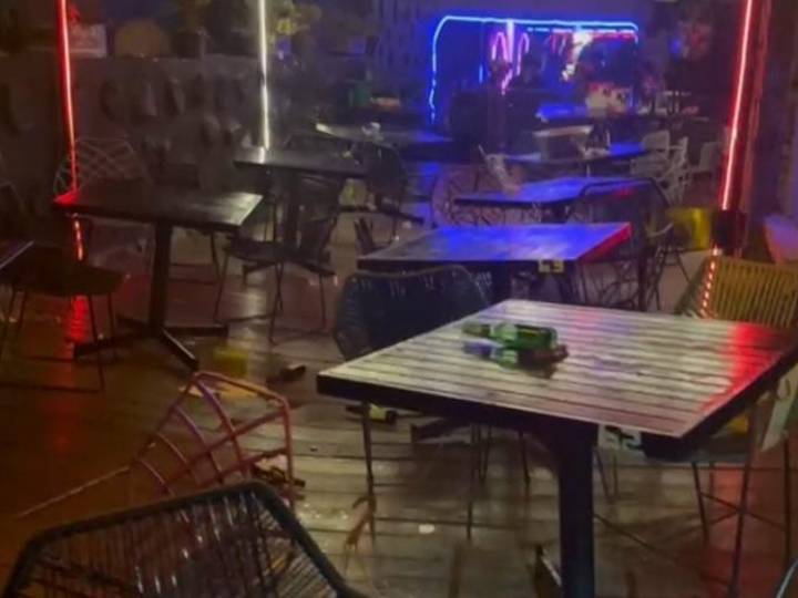 En plena fiesta de Halloween colapsa techo de bar en Monterrey