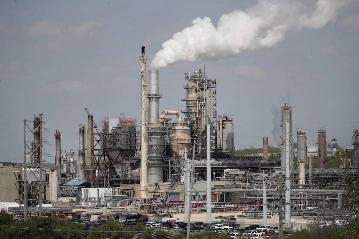 Lemont officials work to address Citgo air quality concerns