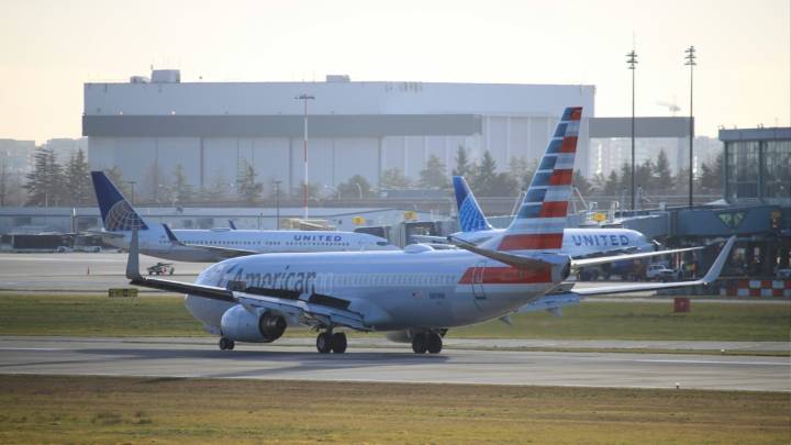 Flight cancellations, delays worsen as government shutdown drags on