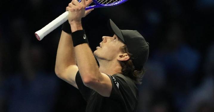 De Minaur beats Fritz for first ATP Finals win and now needs Alcaraz favor