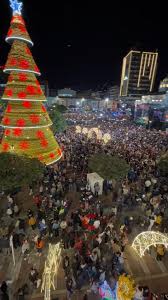 Plaza de Nariño a reventar durante la inauguración del alumbrado navideño en Pasto