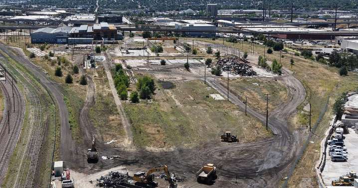Denver Broncos submit early plans for new stadium at Burnham Yard