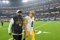 Mike Tomlin Predicted to Bench Aaron Rodgers as Steelers’ Playoff Hopes Slip An insider claims Mike Tomlin may bench Aaron Rodgers as the Steelers panic over their fading playoff hopes. Muskan Lodhi 1