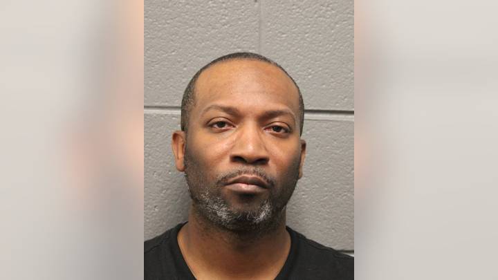 Chicago man charged after asking juvenile for explicit photos online: police