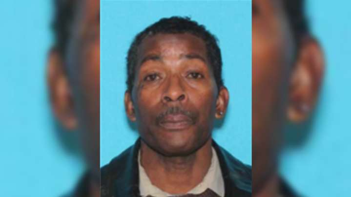 Jacksonville police officer shot, suspect considered armed and dangerous