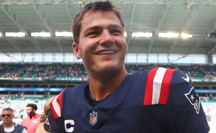 Drake Maye gives classy response after hearing MVP chants during Patriots