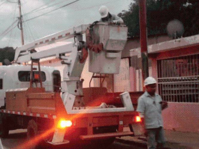 Habitantes de la Resistencia I de Barcelona reportaron que el servicio eléctrico fue estabilizado (+Fotos)