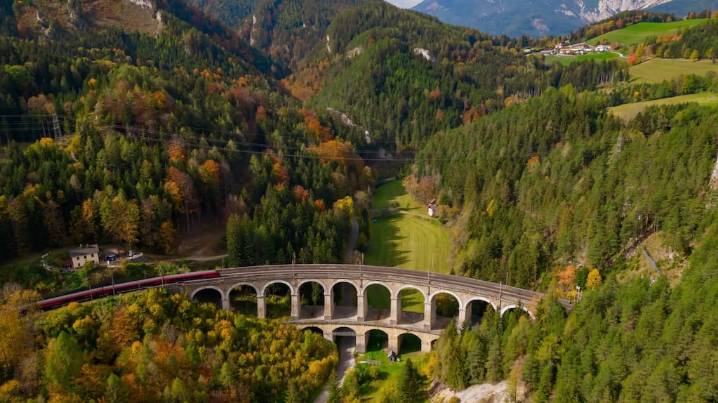 Las 6 líneas de tren más fascinantes del mundo: son Patrimonio de la Humanidad y todavía están activas