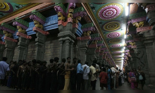 Former Sri Lankan President Ranil Wickremesinghe visits Meenakshi Amman Temple in Madurai