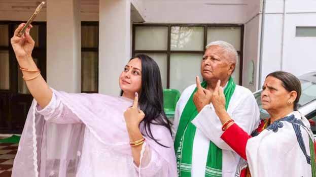 Lalu Prasad Yadav’s daughter Rohini Acharya quits politics, ‘disowns’ family after RJD’s Bihar election debacle