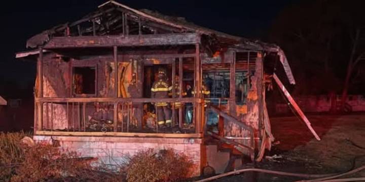 2 people displaced after overnight fire destroys home in Greer, officials say