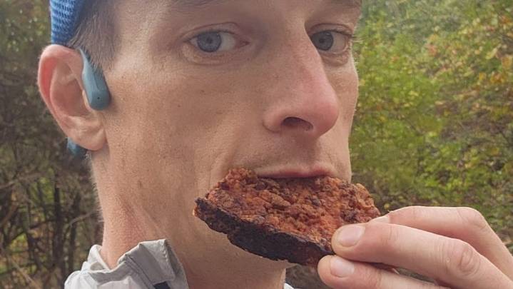 What kept an ultramarathoner running for 27 hours? Stoughton bar pizza