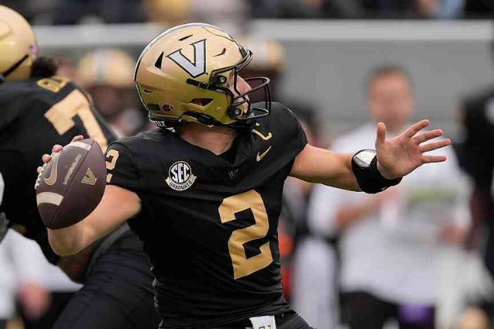 Pavia shines as Vanderbilt romps